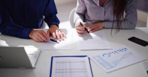 Debt settlement lawyer fees – flat fee, hourly rate, percentage of savings